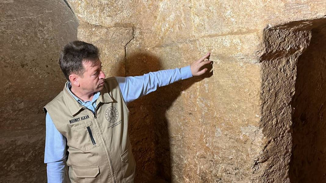 Kaçak kazı yaparken öyle bir şeye denk geldiler ki az kalsın çarpılıyorlardı! Yetkililer, iş üstündeyken yakaladı 22